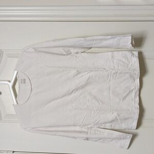 White Uniqlo heat tech crew long sleeve